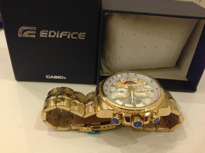 Đồng hồ nam Casio EF 558 SG 7 AV và vỏ hộp chính hãng Đồng hồ nam Casio EF 558 SG 7 AV và vỏ hộp chính hãng