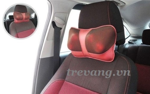 Gối massage hồng ngoại Magic Energy Pillow Puli PL818 gắn trên ô tô.