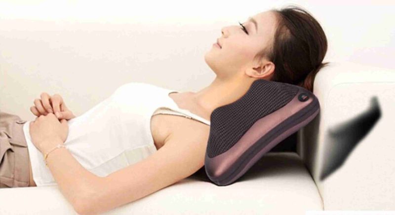 Sản phẩm gối massage đức có thiết kế giống chiếc gối thông thường
