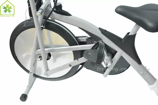 Xe đạp tập thể dục Titan khung chắc chắn