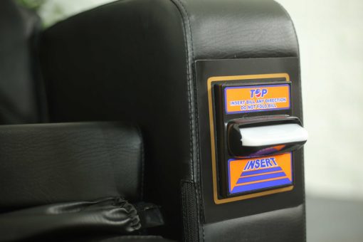 Vị trí nhét tiền của ghế massage tính tiền tự động Panasonic EP-MA71